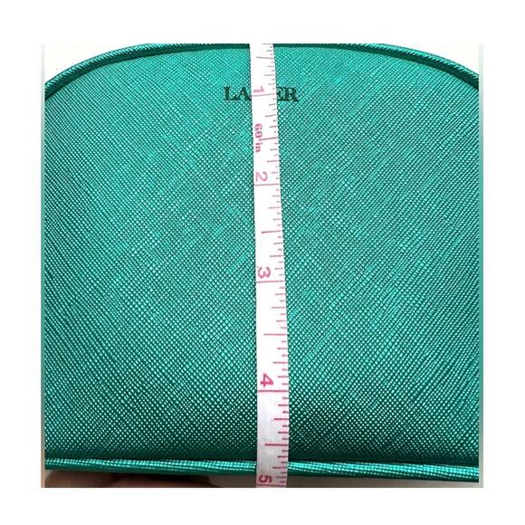 LA MER turquoise brand new cosmetic makeup bag with BRAND NEW Dior Nail Polish - Picture 6 of 7